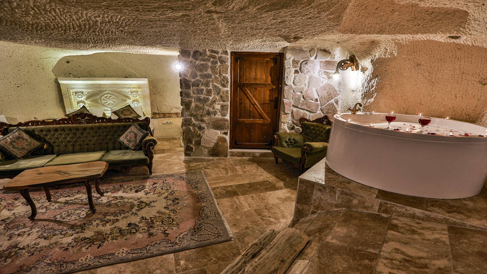 Sultan Jakuzili Cave Room